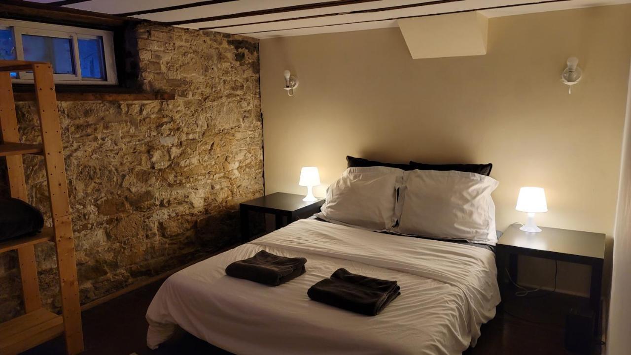 Cozy Downtown Private Rooms Near Ago Toronto Exterior photo